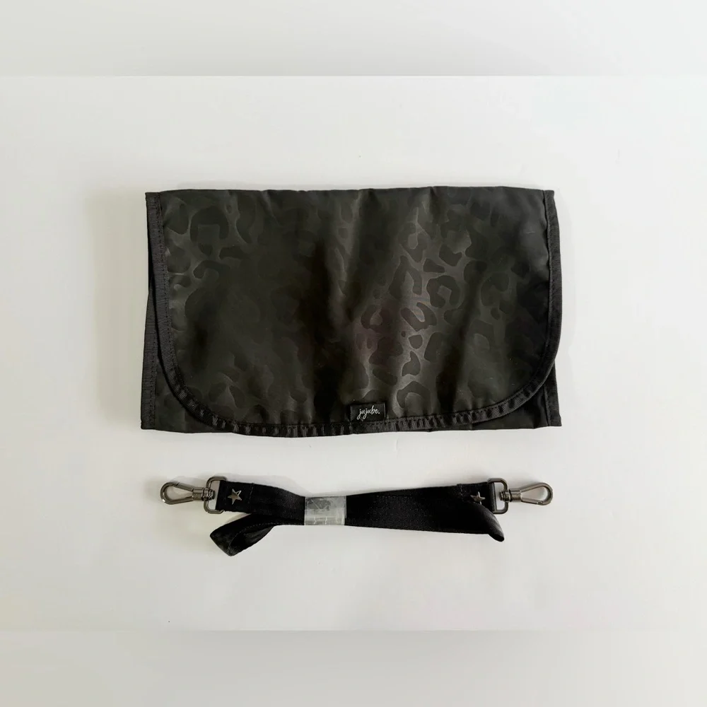Jujube - MBOSS collection DR. B.F.F. DIAPER BAG in Black Catwalk